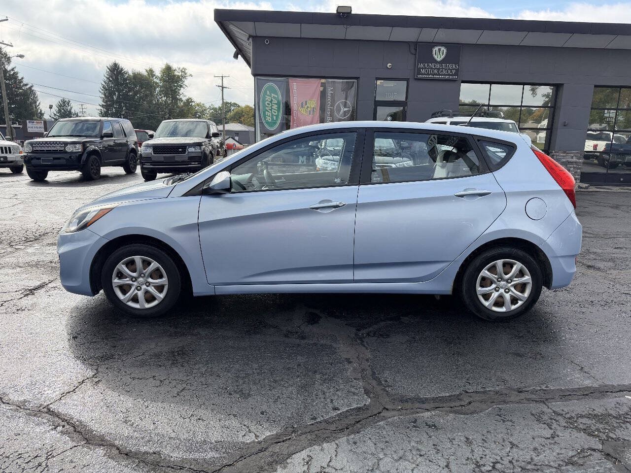 Used 2013 Hyundai Accent GS FWD image 3