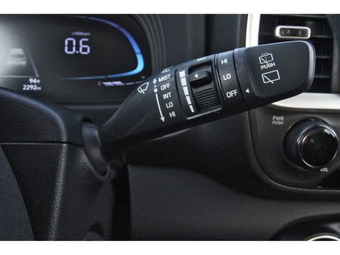 Used 2026 Hyundai Venue SE FWD image 20