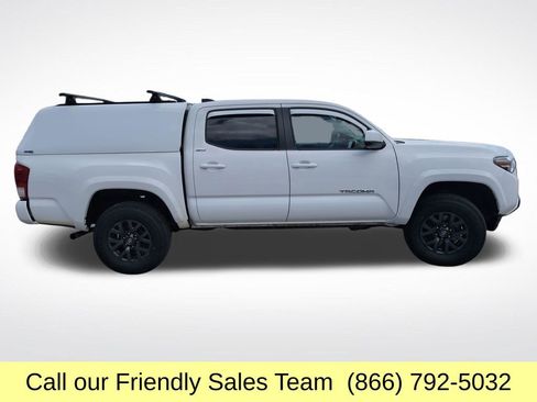 Used 2023 Toyota Tacoma SR5 AWD/4WD image 7