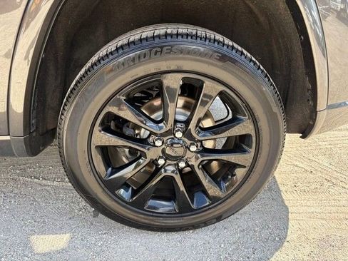 Used 2019 Jeep Grand Cherokee Altitude image 19