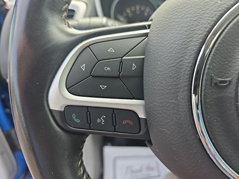 Used 2019 Jeep Compass Latitude w/ Popular Equipment Group FWD image 14