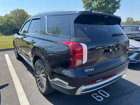 Used 2023 Hyundai Palisade Calligraphy FWD image 4