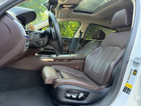 Used 2020 BMW 750i xDrive w/ Executive Package AWD/4WD image 11