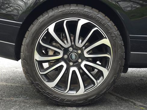 Used 2020 Land Rover Range Rover image 59