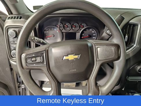 Used 2020 Chevrolet Silverado 1500 Custom w/ Custom Value Package image 18
