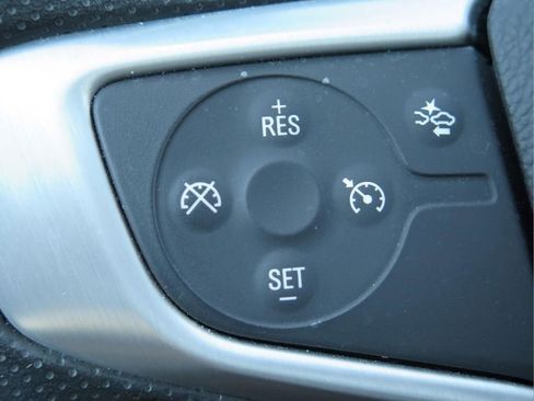 Used 2023 GMC Terrain SLE w/ Elevation Edition AWD/4WD image 18