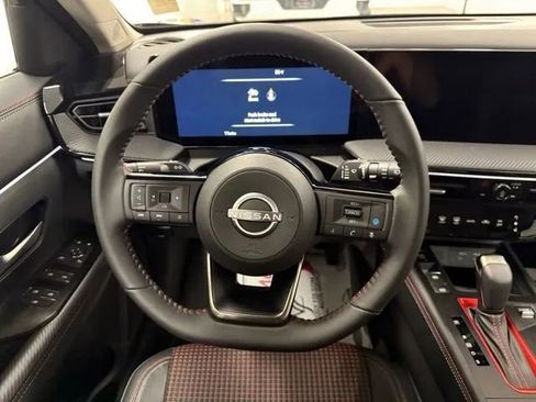 New 2025 Nissan Kicks SR image 16