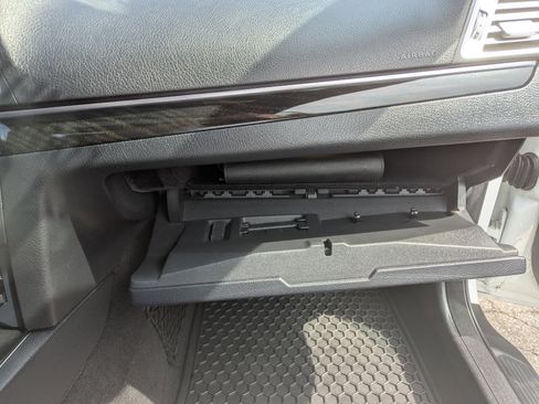 Used 2016 Mercedes-Benz E 400 4MATIC Coupe image 41