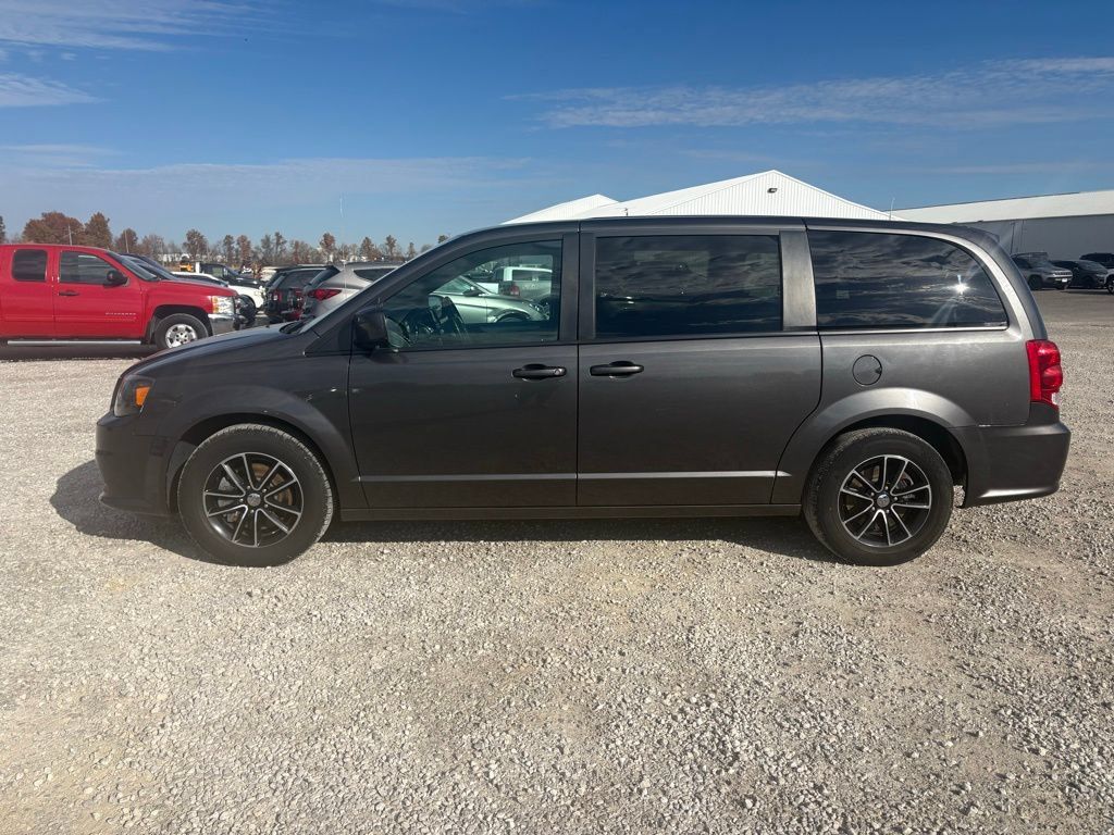 Used 2019 Dodge Grand Caravan GT FWD image 3