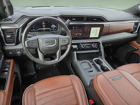 Used 2024 GMC Sierra 2500 Denali Ultimate w/ Max Trailering Package image 11