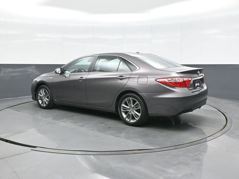 Used 2015 Toyota Camry SE image 5