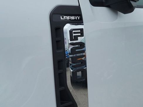 Used 2026 Ford F250 Lariat AWD/4WD image 5