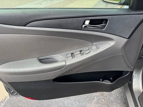 Used 2013 Hyundai Sonata GLS w/ Popular Equipment Pkg FWD image 11