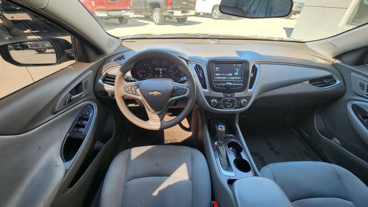 Used 2018 Chevrolet Malibu LS FWD image 12
