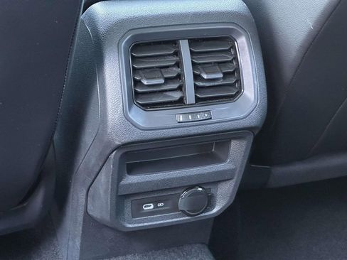 Certified 2022 Volkswagen Tiguan SE w/ Panoramic Sunroof Package image 14