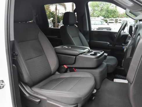 Used 2022 Chevrolet Silverado 2500 Custom w/ Custom Value Package image 36