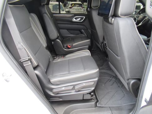Used 2023 Chevrolet Tahoe Premier w/ Advanced Technology Package RWD image 35