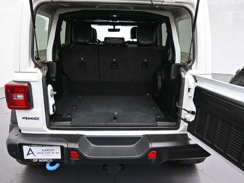 Used 2021 Jeep Wrangler Unlimited Rubicon 4xe w/ Steel Bumper Group image 16