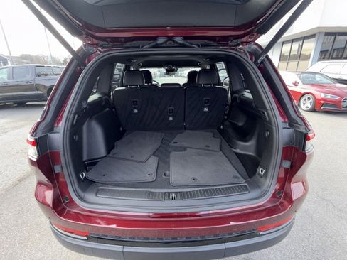 Used 2023 Jeep Grand Cherokee Altitude image 24