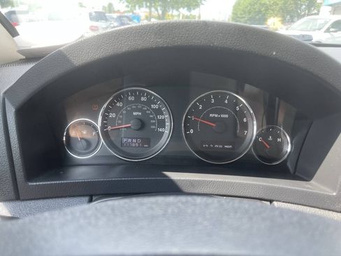 Used 2010 Jeep Grand Cherokee Laredo AWD/4WD image 15
