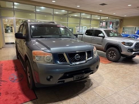Used 2015 Nissan Armada SV image 3