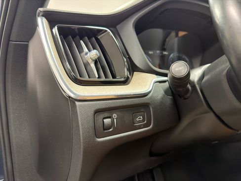 Used 2019 Volvo XC60 T5 Inscription w/ Protection Package image 16