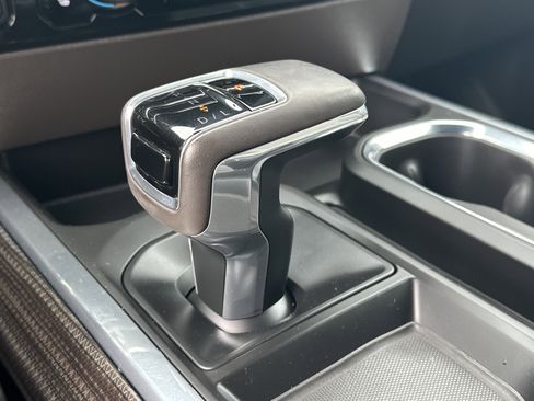 Used 2025 Chevrolet Silverado 1500 LT image 31