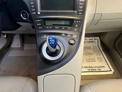 Used 2010 Toyota Prius Five image 17