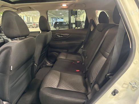 Used 2018 Nissan Rogue SV w/ Sun & Sound Touring Package image 25