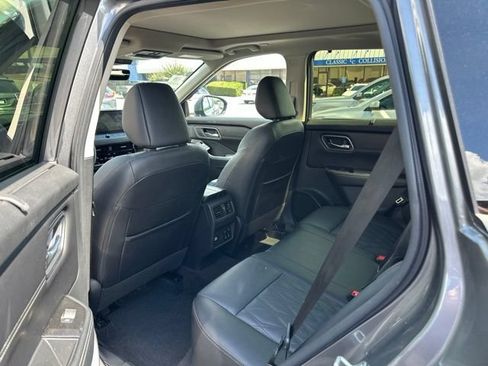 Used 2024 Nissan Rogue Platinum w/ Platinum Premium Package AWD/4WD image 7