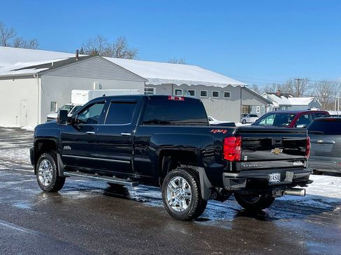 Used 2019 Chevrolet Silverado 2500 High Country w/ Duramax Plus Package image 7