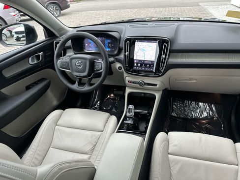 Used 2023 Volvo XC40 B5 Ultimate w/ Protection Package Premier AWD/4WD image 42