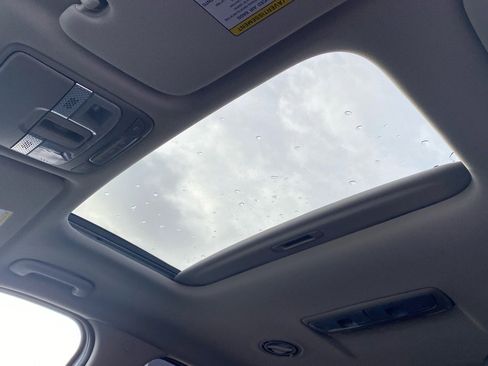 Certified 2022 Kia Telluride S image 25