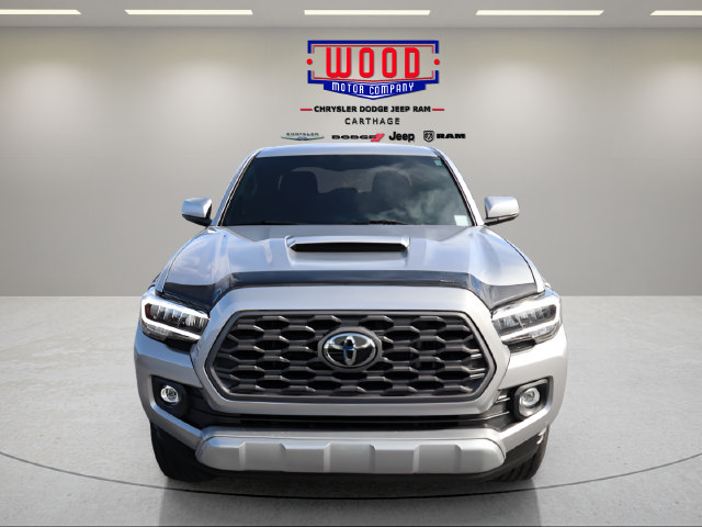 Used 2021 Toyota Tacoma TRD Sport w/ TRD Premium Sport Package AWD/4WD image 12