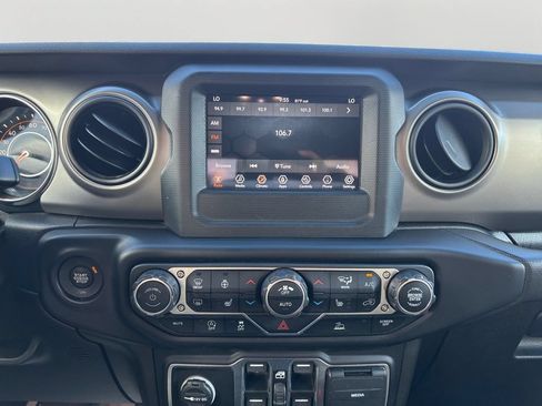 Used 2020 Jeep Gladiator Sport w/ Quick Order Package 24S AWD/4WD image 18