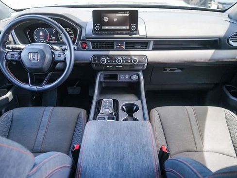 Used 2025 Honda Pilot Sport image 10