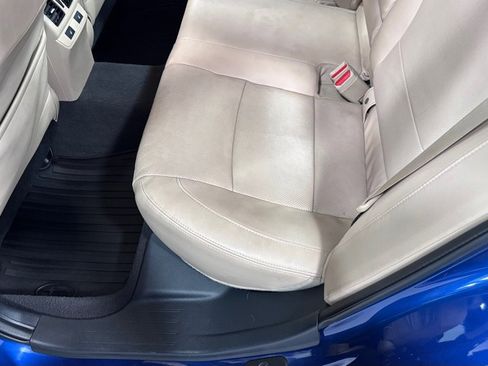 Used 2017 Subaru Legacy 2.5i Limited AWD/4WD image 21