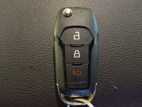 Used 2016 Ford F150 XL w/ Equipment Group 101A Mid RWD image 32