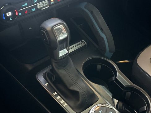 Used 2023 Ford Bronco Wildtrak image 22