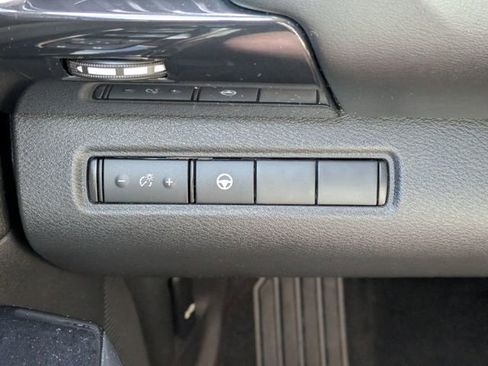 Used 2022 Nissan Pathfinder SV FWD image 14