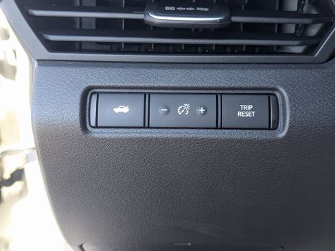 Used 2024 Nissan Altima 2.5 SV image 22