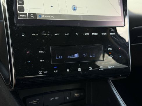 Used 2023 Hyundai Tucson Limited FWD image 15