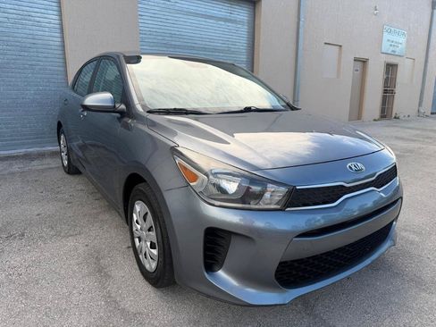 Used 2019 Kia Rio S FWD image 3
