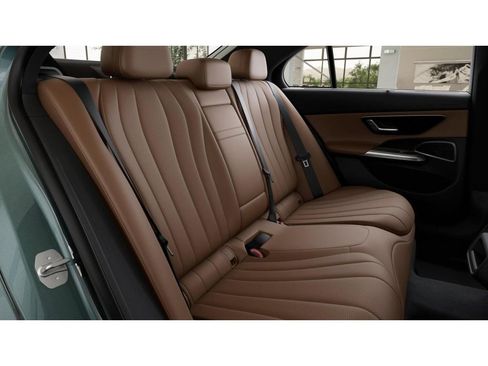 New 2026 Mercedes-Benz E 450 4MATIC Sedan image 5