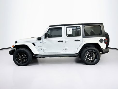 Used 2023 Jeep Wrangler Unlimited Sahara AWD/4WD image 4