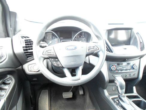 Used 2018 Ford Escape SE w/ SE Sync 3 Package FWD image 11