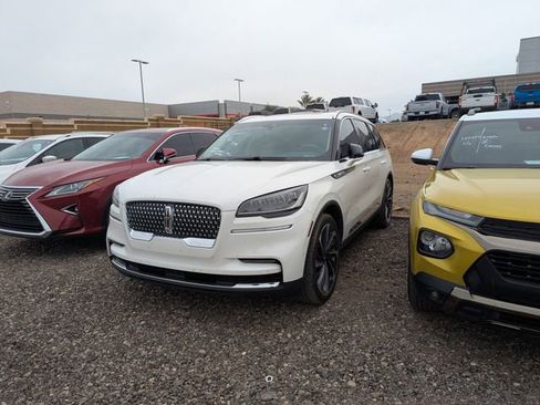 Used 2024 Lincoln Aviator Reserve w/ Equipment Group 201A RWD image 2
