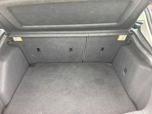 Used 2012 Ford Focus SE FWD image 12