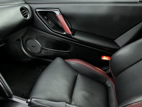 Used 2016 Nissan GT-R Black Edition AWD/4WD image 35