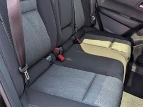Used 2025 Nissan Rogue SV AWD/4WD image 15